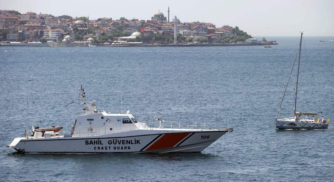 تقارير: وفاة 12 مهاجرا وفقدان 11 بغرق قارب قبالة سواحل تركيا