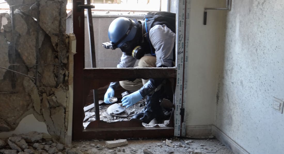 منظمة حظر الأسلحة الكيماوية ترصد استخدام غاز الخردل في سوريا.. والمرصد: مقتل 27 مدنيا و15 "داعشيا" في غارات روسية على الرقة
