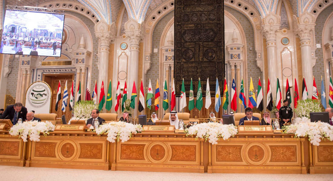 القمة العربية – اللاتينية تنطلق في الرياض بطموحات سياسية واقتصادية وسط تحديات شائكة