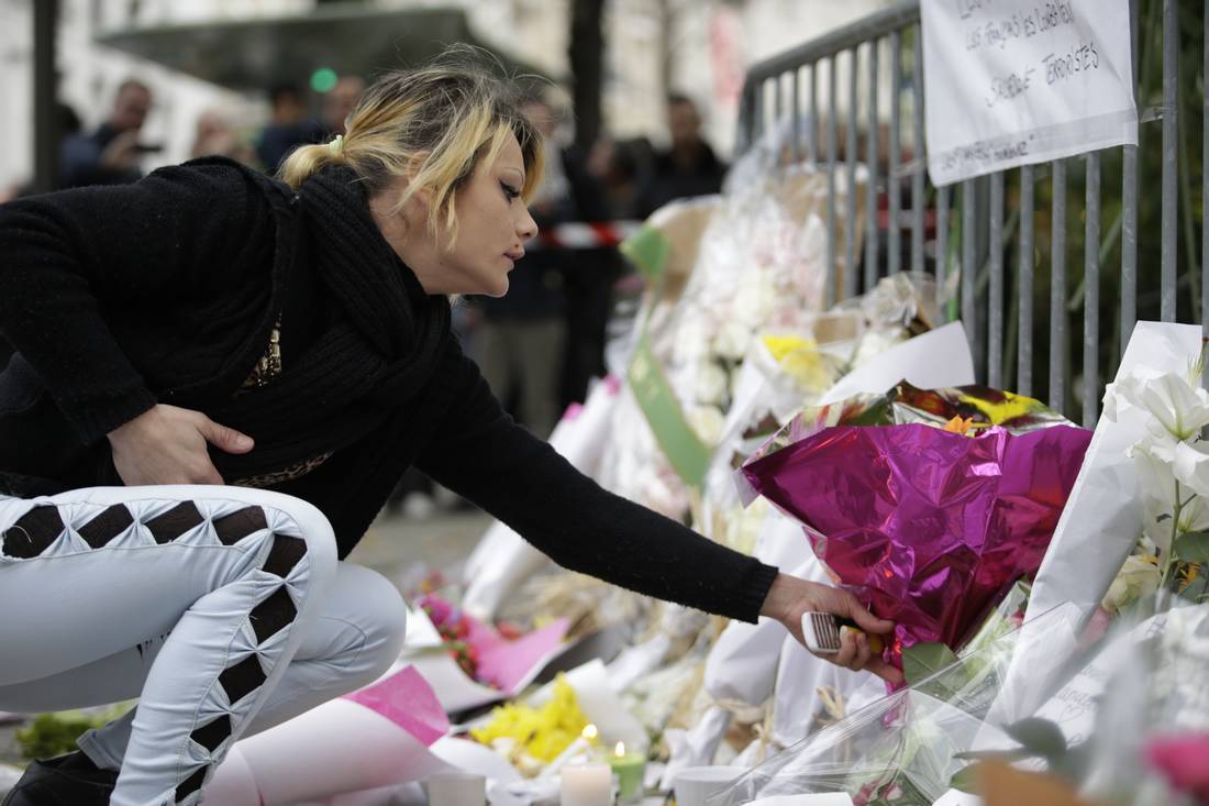 الداخلية الفرنسية تراسل المواقع الاجتماعية لحظر صورة مروّعة تخصّ ضحايا مسرح "باتاكلان"