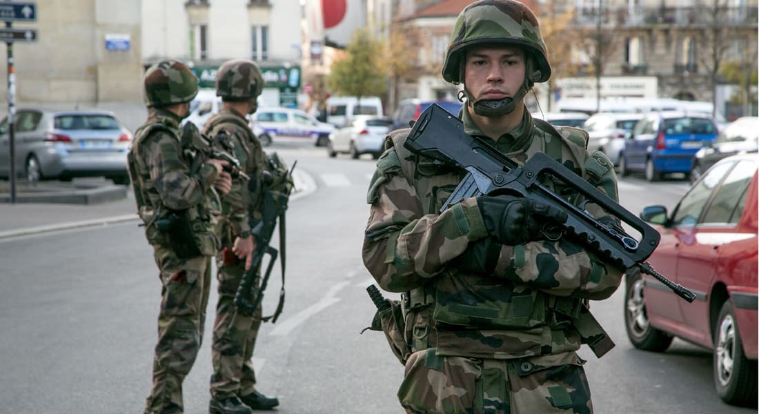 رئيس وزراء فرنسا: التشدد الإسلامي والسلفي عدو لفرنسا.. وفابيوس: لن نتساهل مع الحكومات التي تمول الإرهابيين 