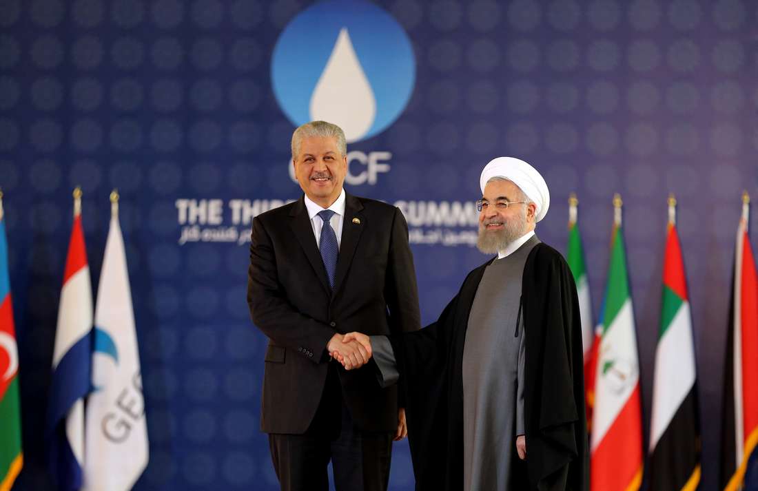 إيران والجزائر توقعان على مذكرات تفاهم.. وتفتحان الباب أمام شراكة في مجالي النفط ومكافحة الإرهاب