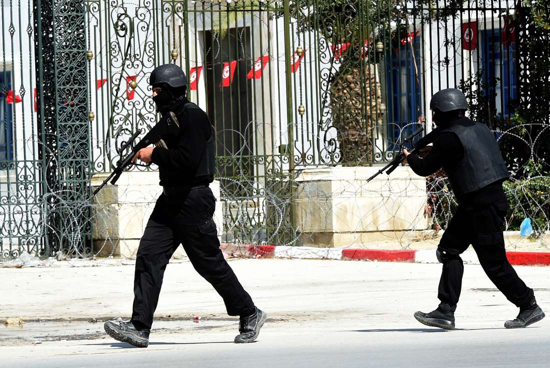 تونس.. الحكم بالإعدام على ثلاثة "إرهابيين" ذبحوا رجل أمن