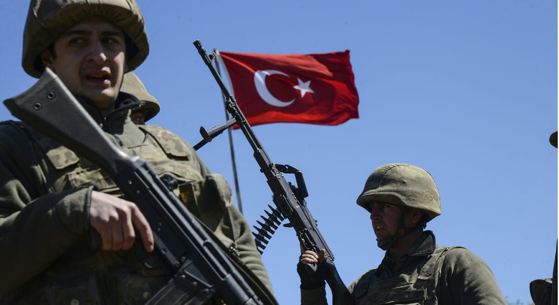 الجيش التركي يعلن مقتل أحد جنوده وإصابة آخر في العراق نتيجة سقوط قذائف على قاعدة عسكرية