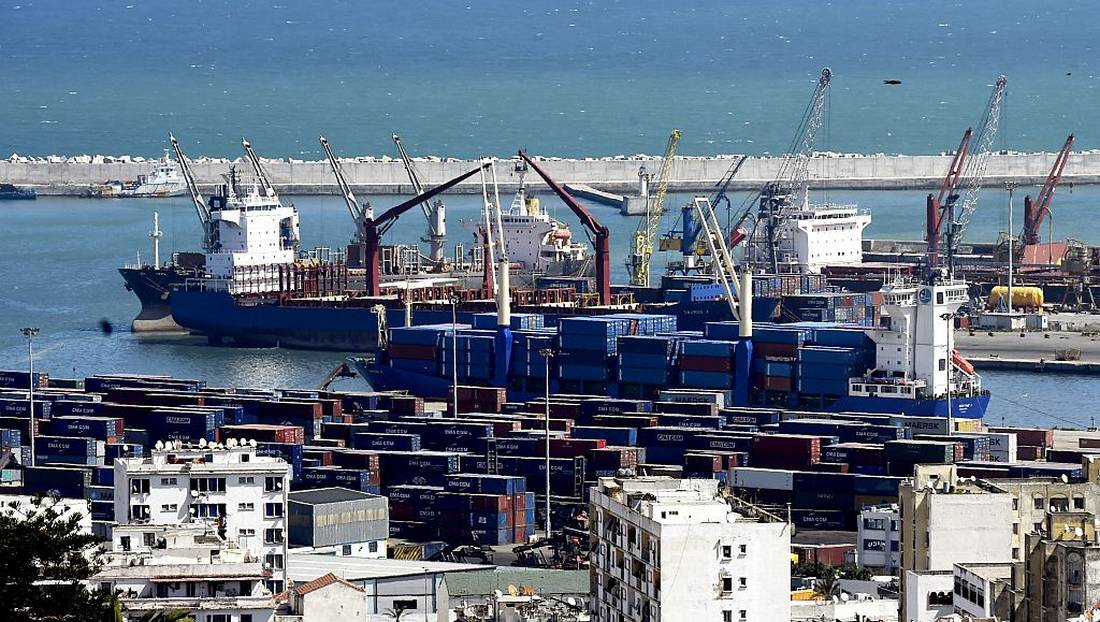العجز التجاري يتفاقم في الجزائر بسبب تراجع صادرات المحروقات
