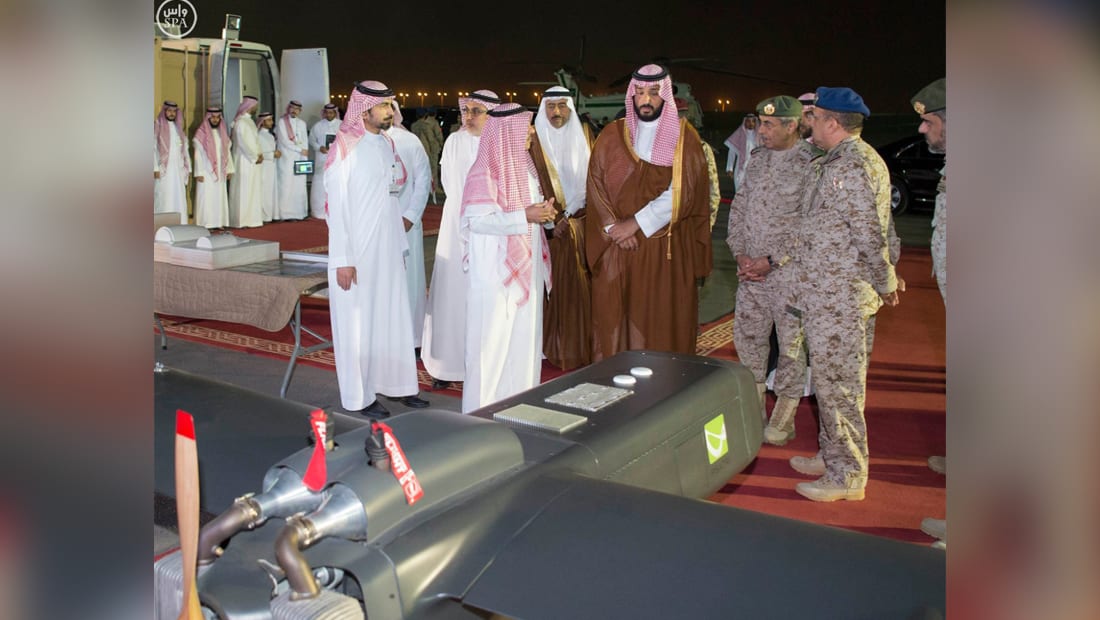 الأمير محمد بن سلمان يطلع على مشروع طائرة سعودية دون طيار.. هل بدأت المملكة خطط التصنيع العسكري؟