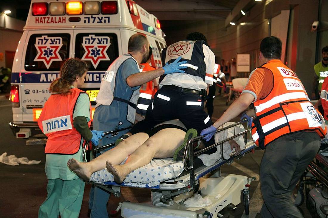 نتنياهو: إسرائيل سترّد على هجوم تل أبيب.. والشرطة تعلن: فلسطينيان قاما بالهجوم