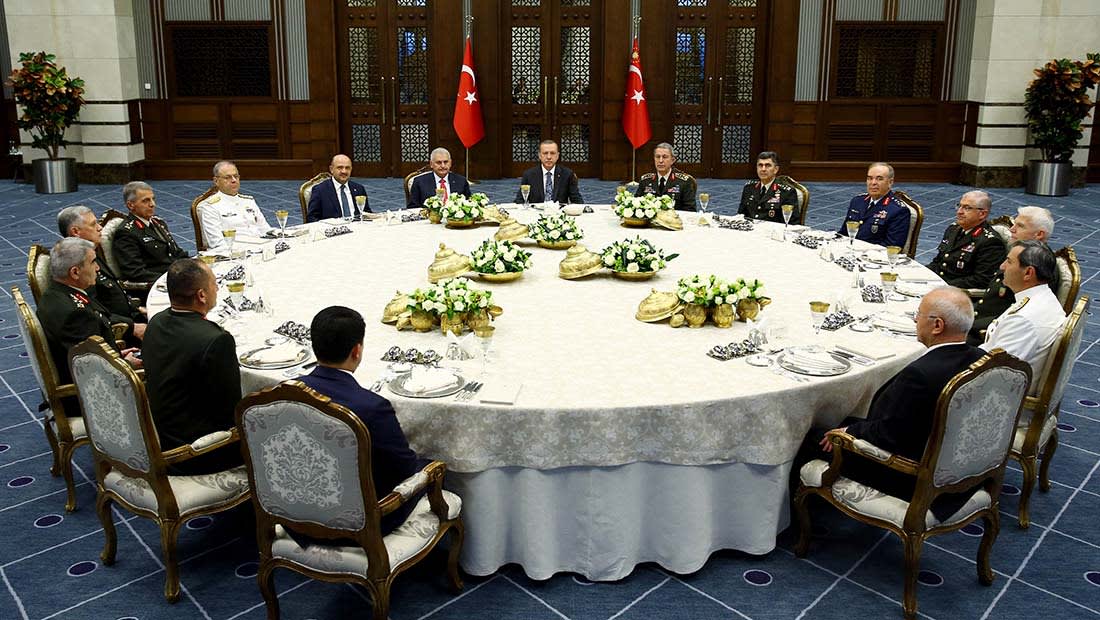 تركيا: المجلس العسكري الأعلى يقرر استمرار رئيس الأركان وقادة القوات الجوية والبرية والبحرية في مناصبهم