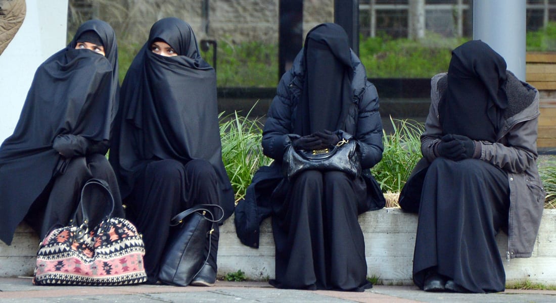 مسؤول ألماني: "البرقع" لا يتماشى مع نظرتنا للمرأة واقتراح لحظره بمناطق كالمدارس