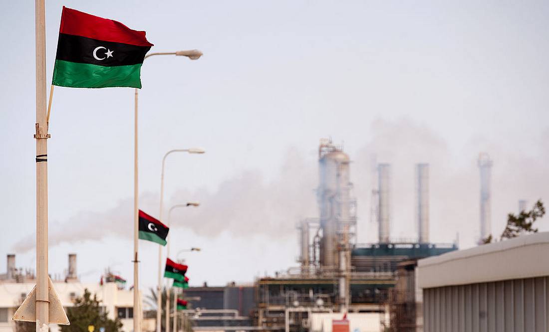 المؤسسة الوطنية للنفط في ليبيا تبدأ العمل وتشيد بانتصار قوات حفتر
