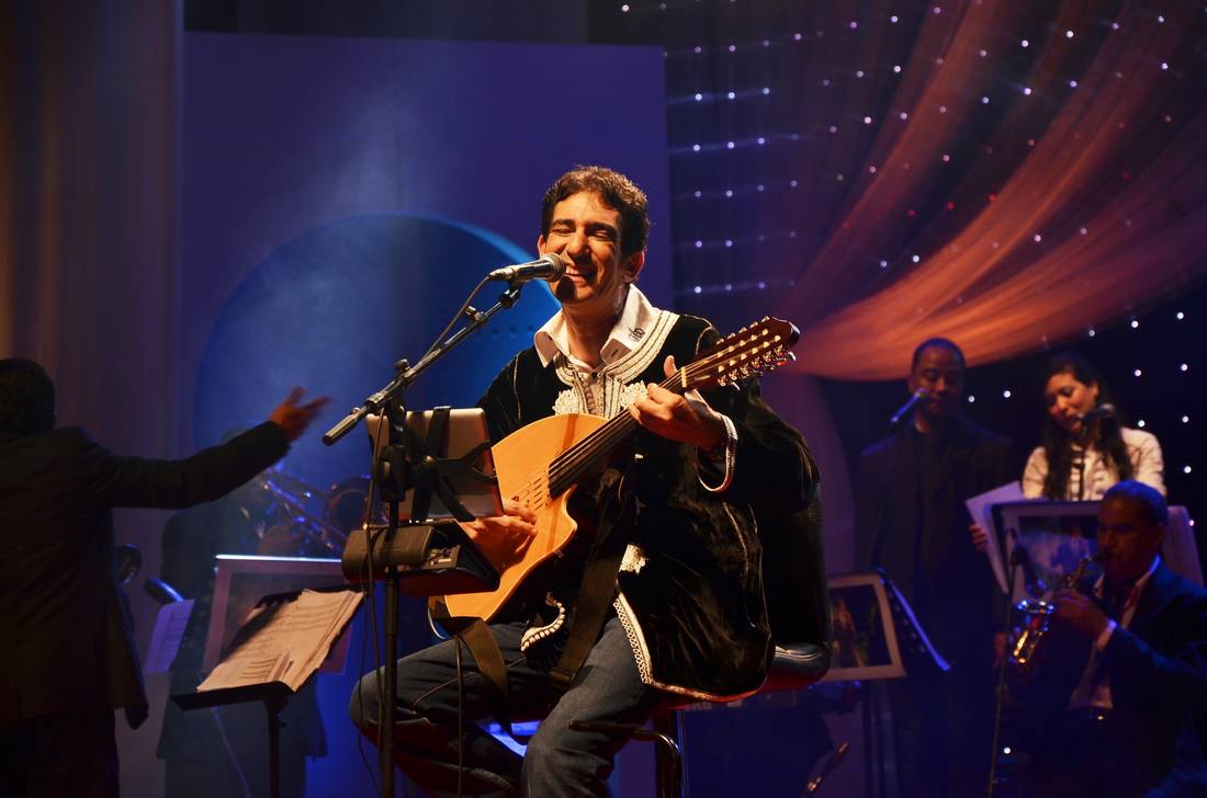 مغني مغربي يلغي زيارته إلى مصر بسبب استقبالها وفدا من البوليساريو