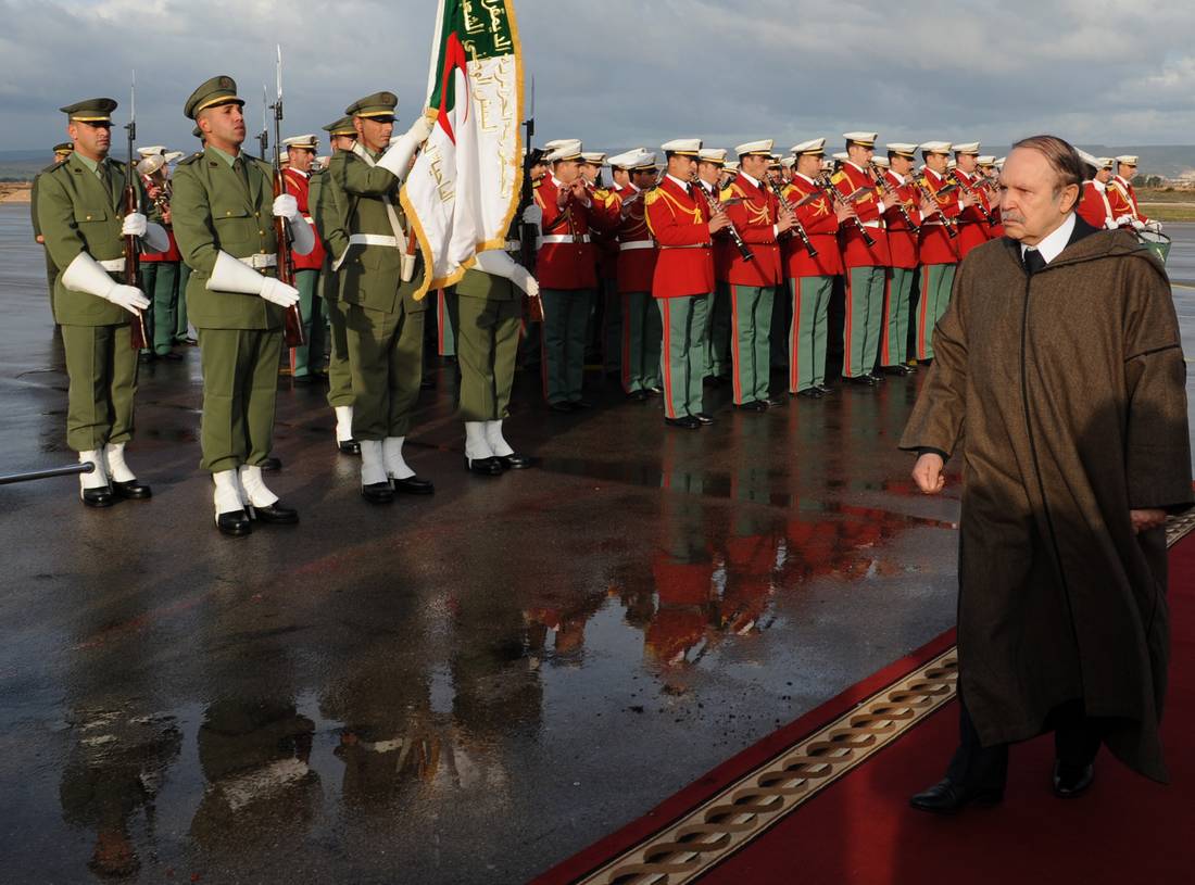 لماذا لم يصل تقشف الحكومة الجزائرية إلى ميزانية الدفاع؟