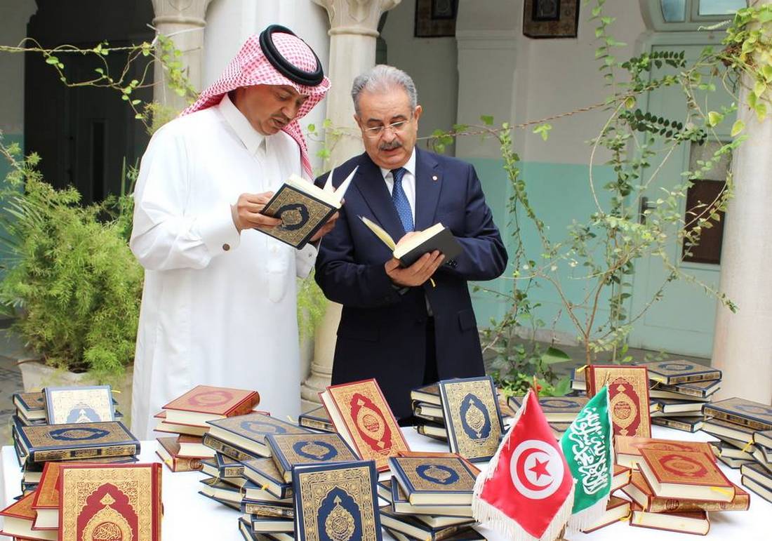 بعد هجومه على الوهابية.. إقالة وزير الشؤون الدينية في تونس