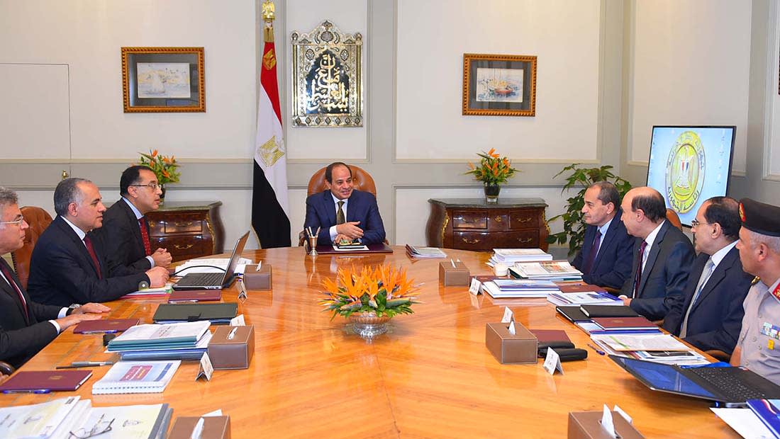 السلطات المصرية تسعى لمواجهة آثار قرارتها الاقتصادية 