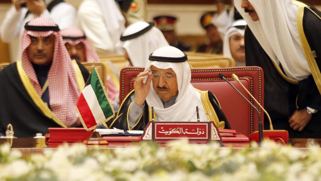 أمير الكويت: خيار تخفيض الانفاق العام أصبح أمراً حتمياً