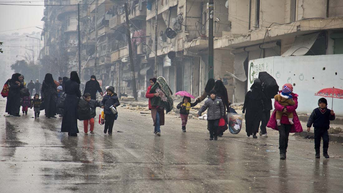 القصف يتجدد على حلب ولافروف يتوقع "انتهاء المقاومة" بعد يومين أو ثلاثة