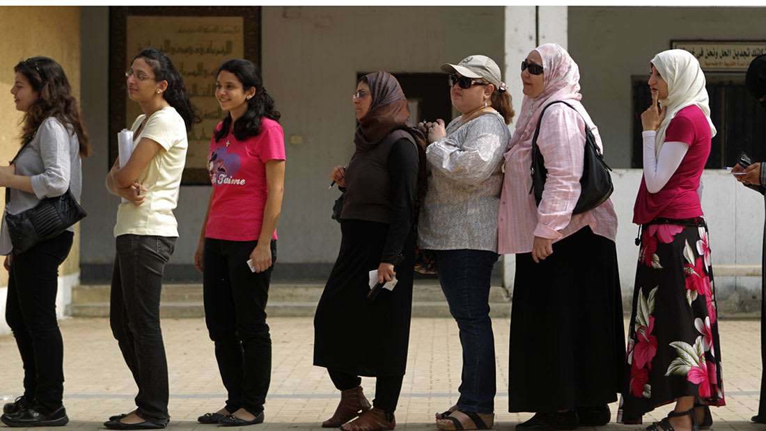مصر: لا تجنيد للفتيات.. وإنما "خدمة عامة" بمكافأة رمزية 