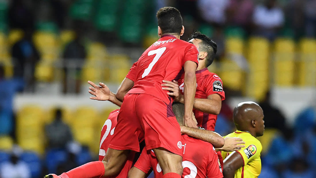 تونس تحجز مقعدا للعرب في ربع النهائي والجزائر تودع من الدور الأول