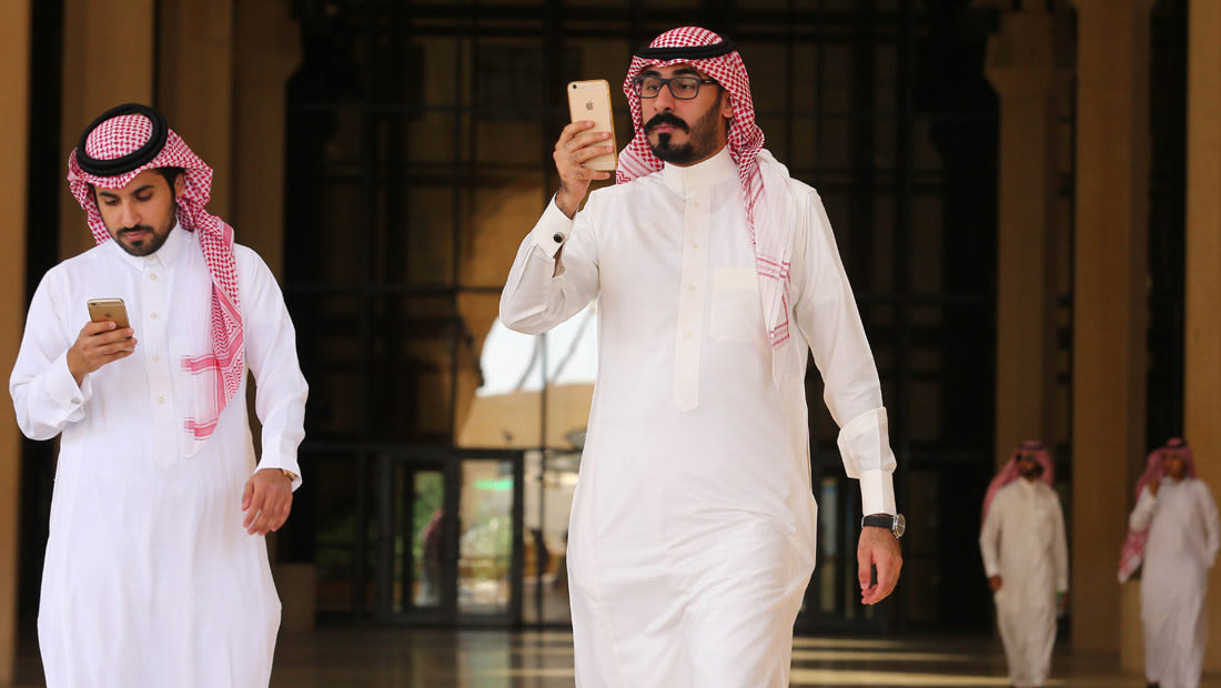 سلمان الأنصاري يكتب لـCNN: على السعوديين أن يشمروا عن سواعدهم لاقتناص فرص "الطفرة الذكية"