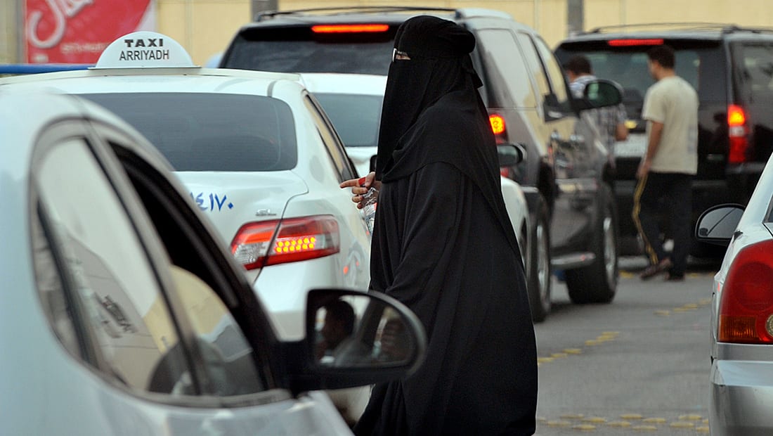 هيئة النقل السعودية: التعرف على هوية سائق أجنبي سب السعوديات.. ومعاقبة الشركة