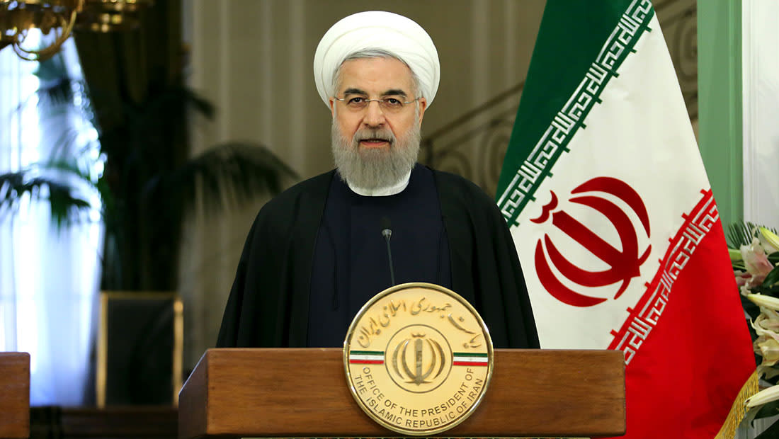 روحاني يهاجم ترامب "حديث العهد بالسياسة" بالذكرى الـ38 للثورة بإيران