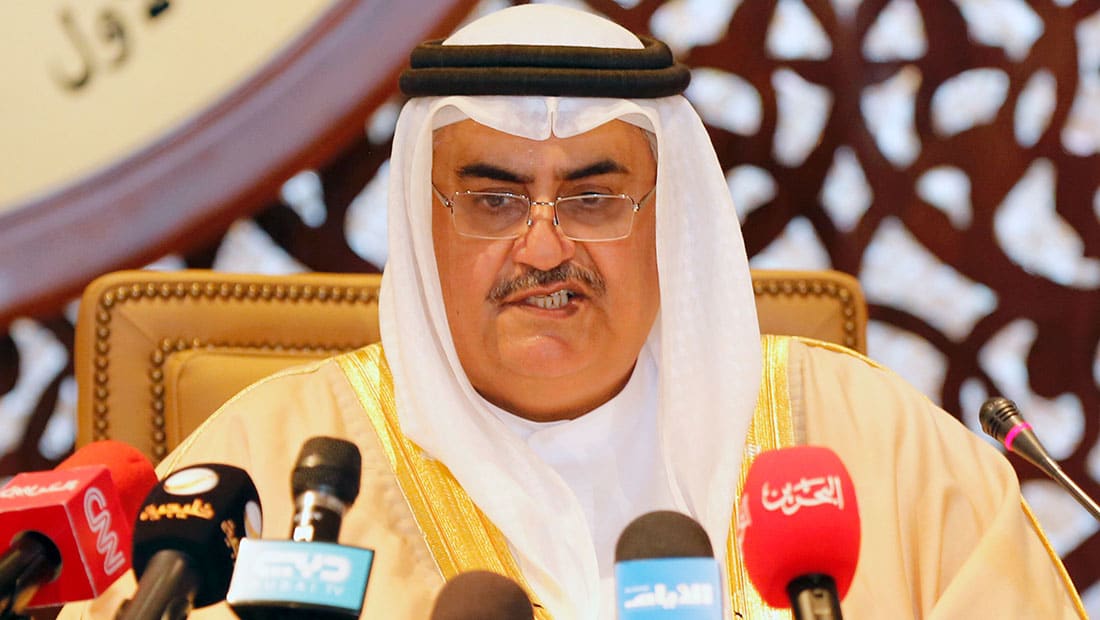 وزير خارجية البحرين يطالب خامنئي بـ"كف شره".. ويصف نصرالله بـ"الإرهابي المعتوه" 
