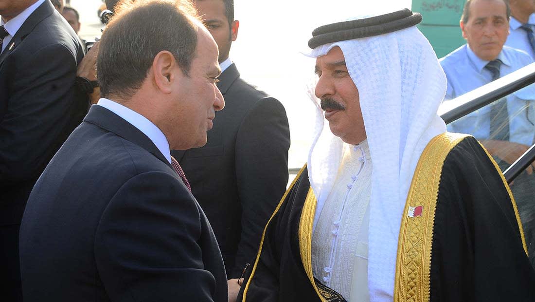 السيسي وملك البحرين: قطر تمسكت باتخاذ مسلك مناوئ للدول العربية