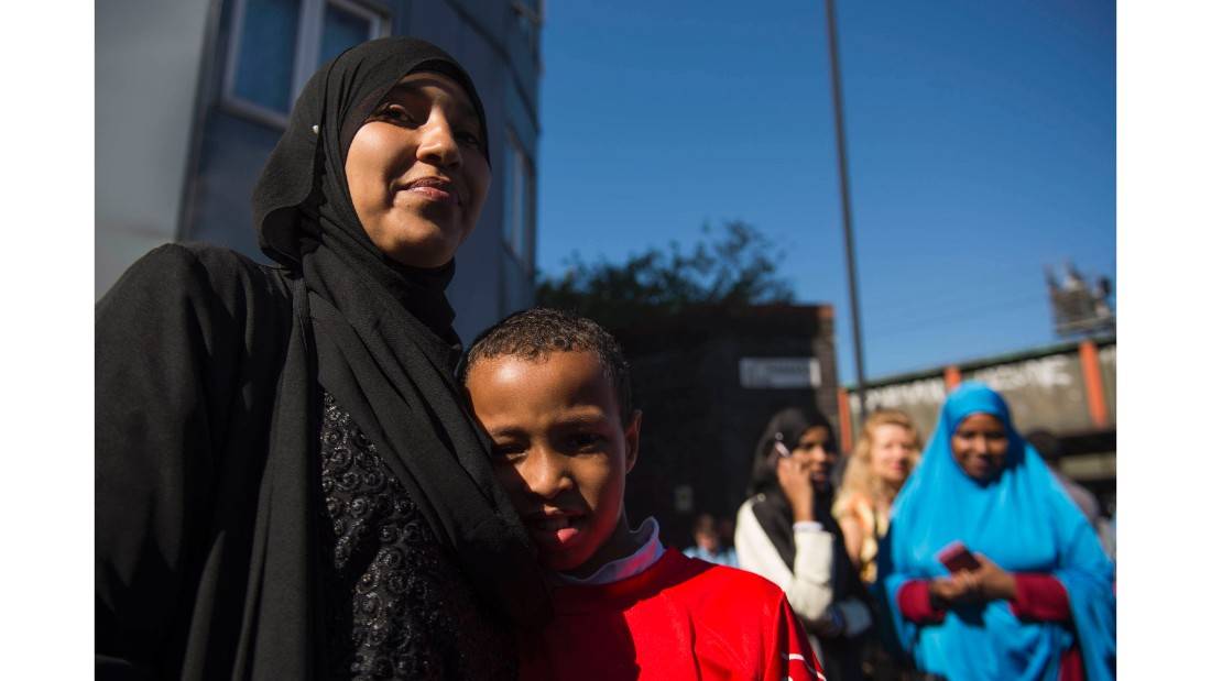 الخوف يلقي بظلاله على عدد من مسلمي لندن بعد دهس مصلين أمام مسجد