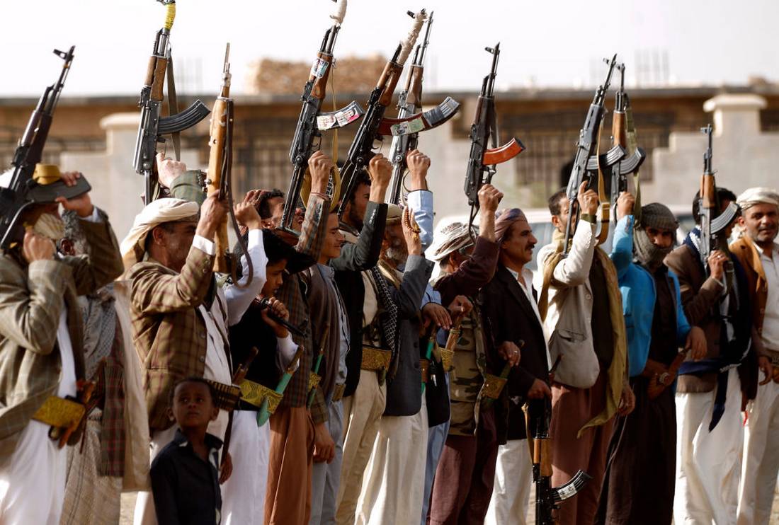 الدفاع المدني السعودي: إصابة شخصين بسبب مقذوف عسكري أطلقه الحوثيون