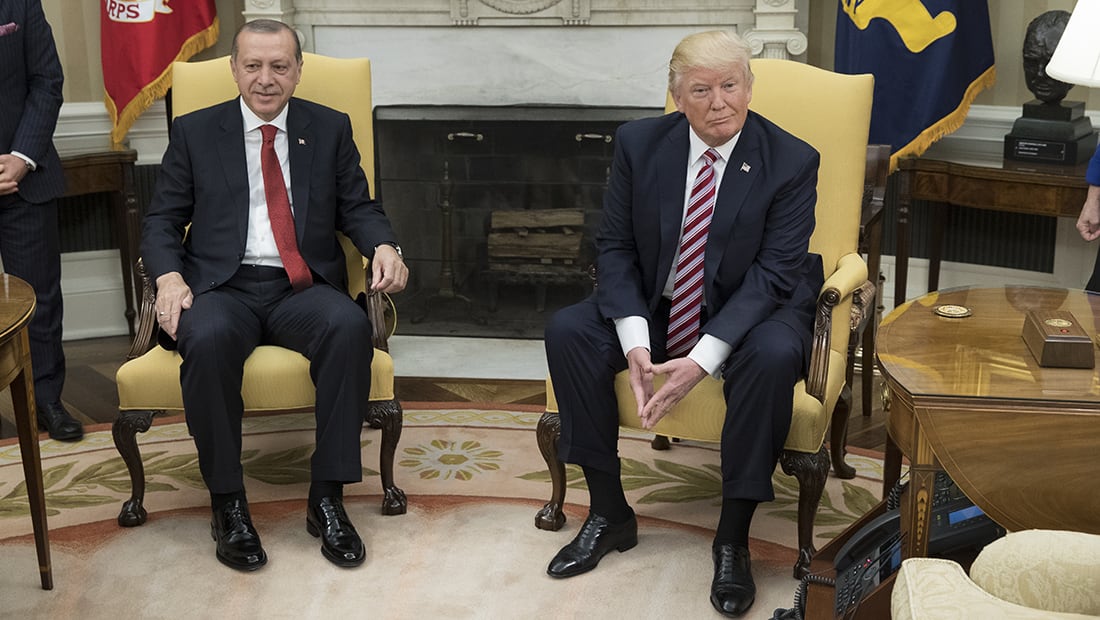 ترامب يبحث مع أردوغان سبل حل أزمة قطر مع ضمان وقف تمويل الإرهاب 