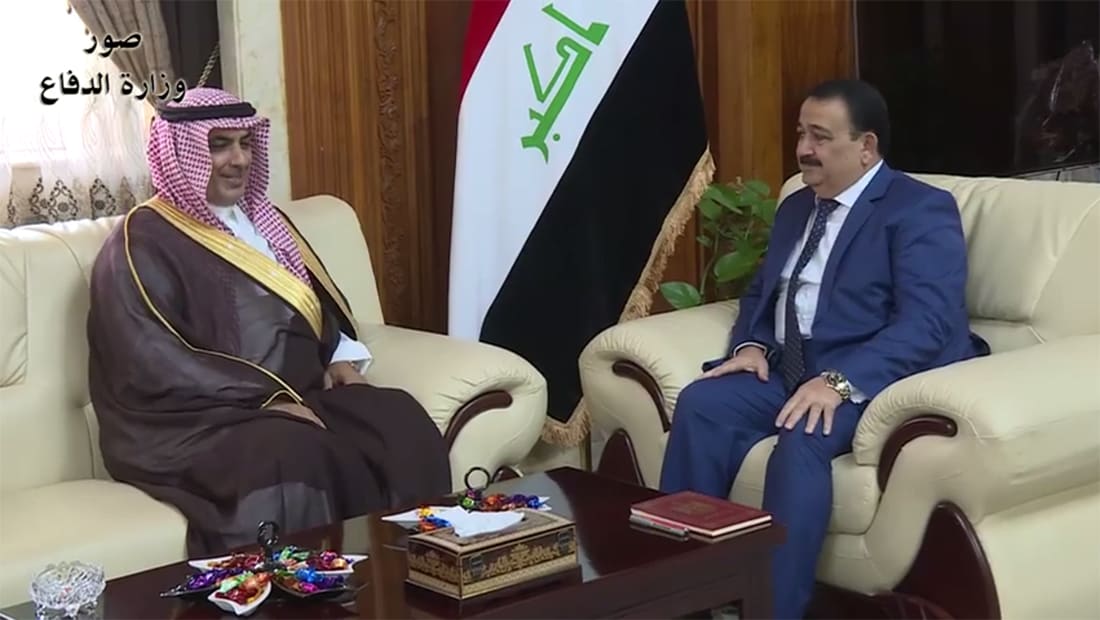 وزير دفاع العراق يبحث "دعم الرياض لبغداد" مع القائم بالأعمال السعودية