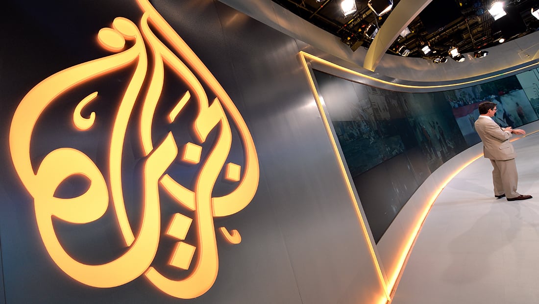 عمرو أديب يهاجم قناة الجزيرة: اعتمدت خريطة لمصر دون سيناء