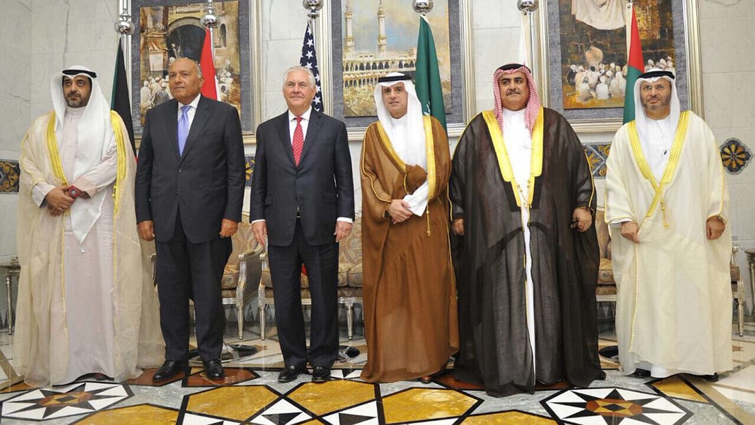 وزير الخارجية الأمريكي يغادر السعودية بعد بحث أزمة قطر بـ"كل جوانبها" 