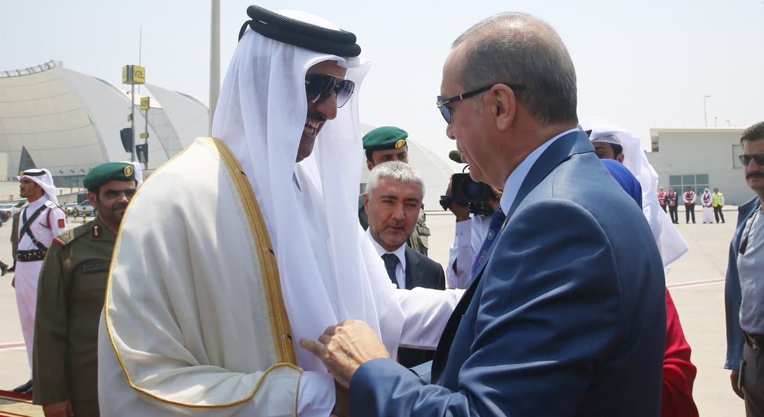 أردوغان يغادر الدوحة بعد اجتماع لـ"ساعتين ونصف" مع أمير قطر.. وقالن: هذا ما اتفق عليه الرئيس مع قادة الخليج