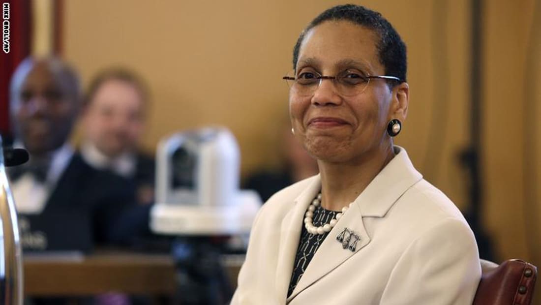 نتيجة التحقيق الطبي في وفاة أول قاضية أمريكية مسلمة من أصول أفريقية: انتحار
