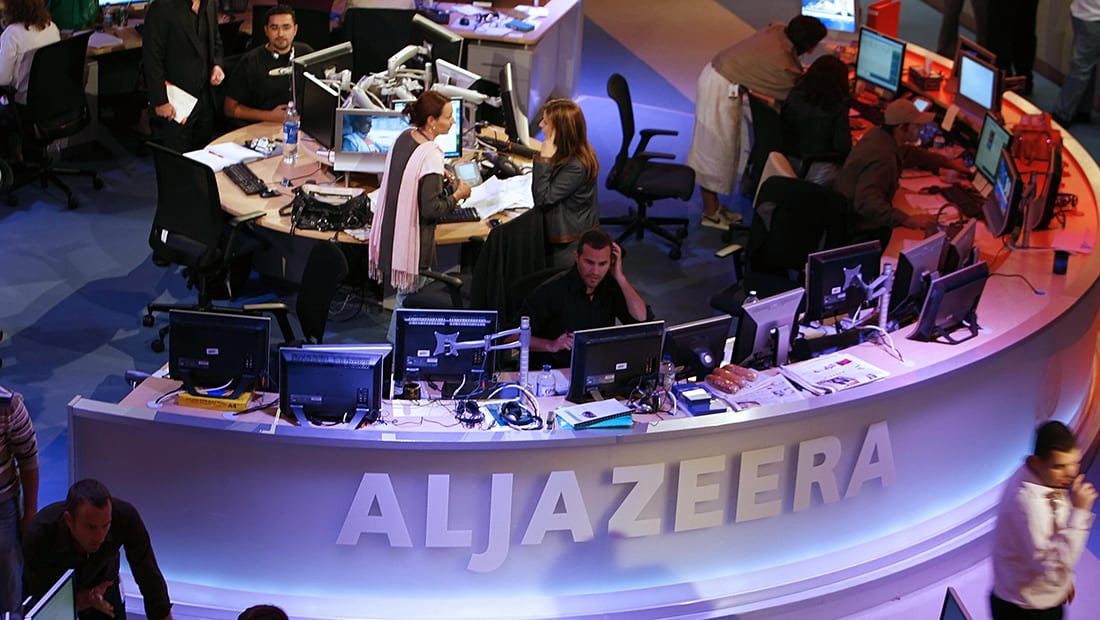 مدير الجزيرة يرد على هجوم وزير إعلام البحرين ويضرب أمثلة
