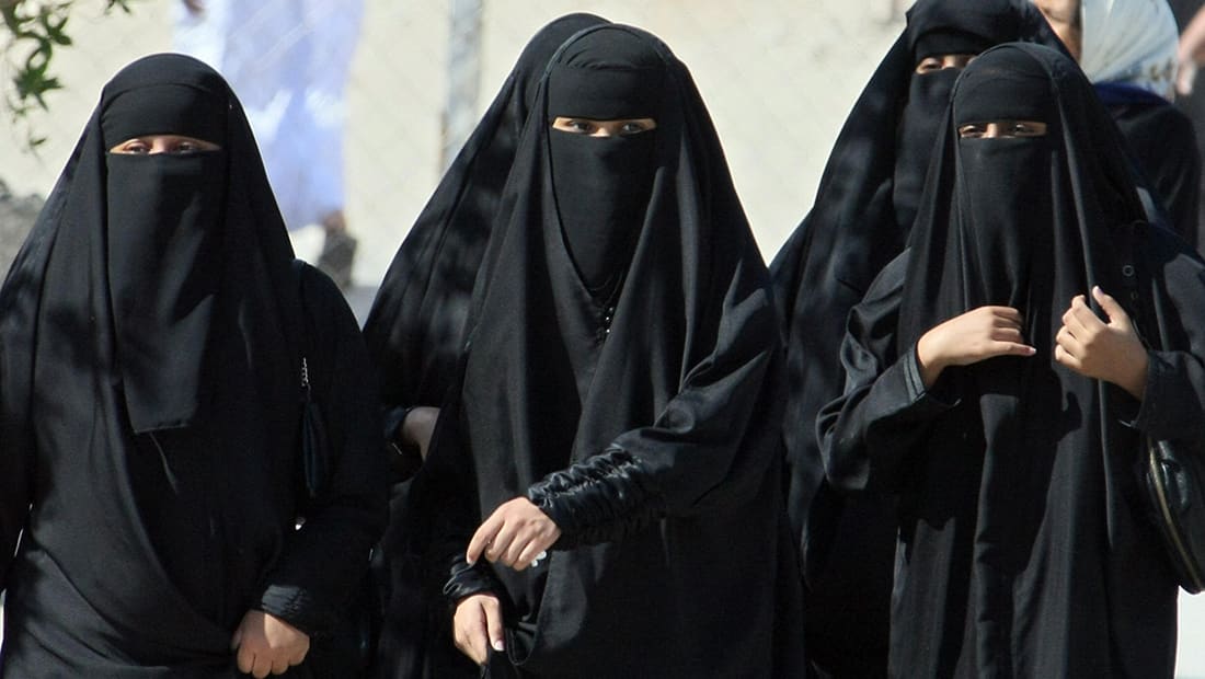 قرقاش بعد السماح بقيادة المرأة السعودية: الأخبار المفرحة تتوالى