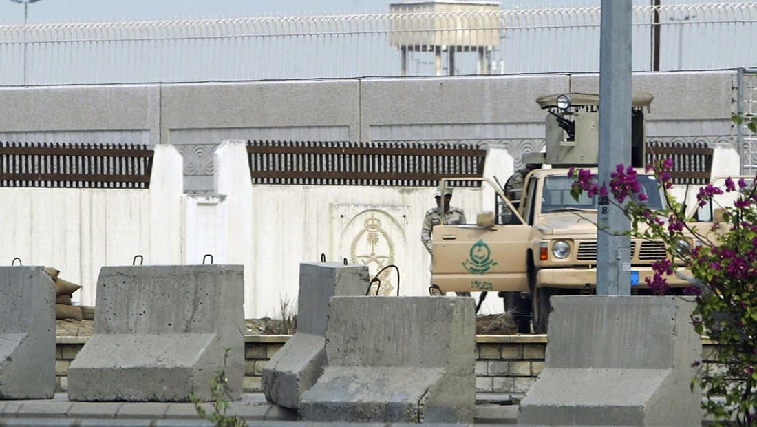 القنصلية الأمريكية في جدة تحذر رعاياها بعد محاولة استهداف قصر السلام