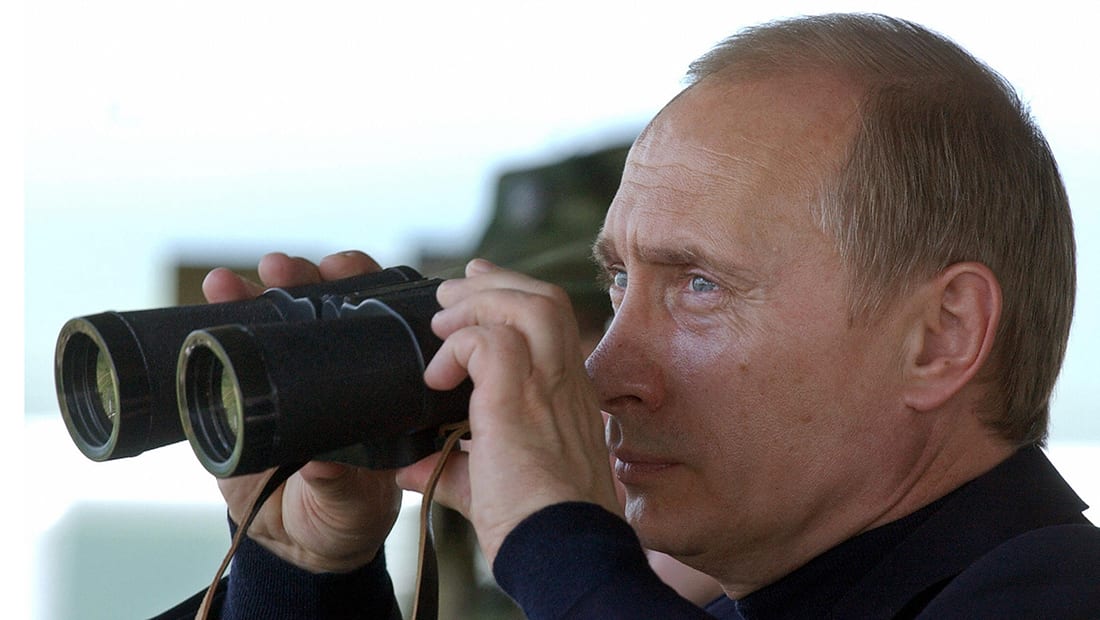 الرئيس الروسي يطلق شخصيا 4 صواريخ بالستية بتدريبات