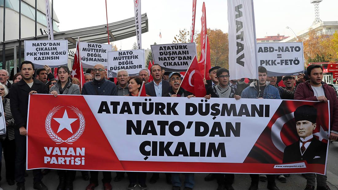 بعد تمثال "عدو" لأتاتورك وأردوغان بتدريب للناتو.. تركيا: أكبر فضيحة