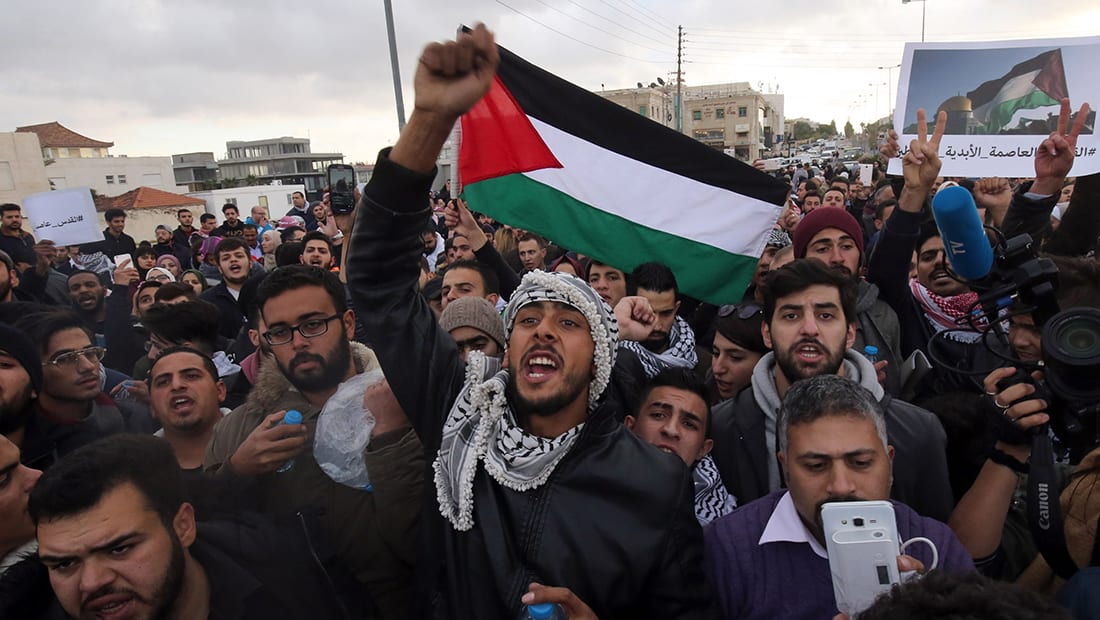 مسيرات تجتاح المدن الأردنية ضد قرار ترامب والحكومة تدعو للتظاهر