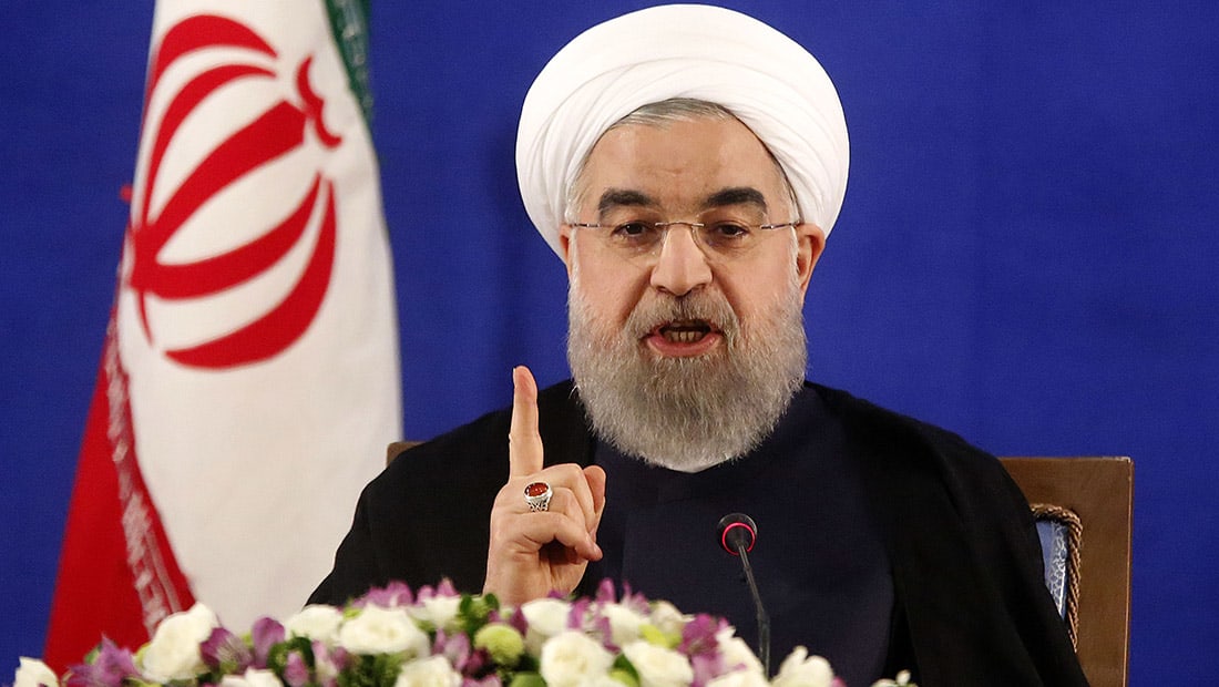 قرقاش يعتبر احتجاجات إيران "فرصة للمراجعة".. وروحاني: الأعداء يحاولون إثارة يأس الشعب