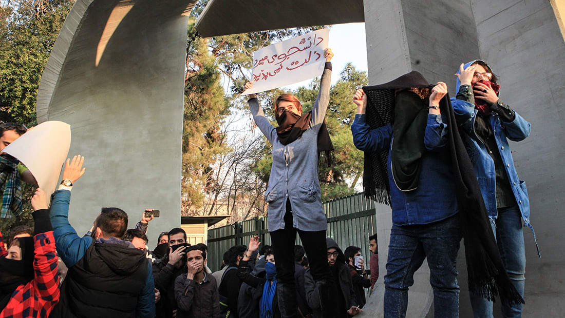الحرس الثوري: الأعداء يحاولون قلب نظام الحكم في إيران 