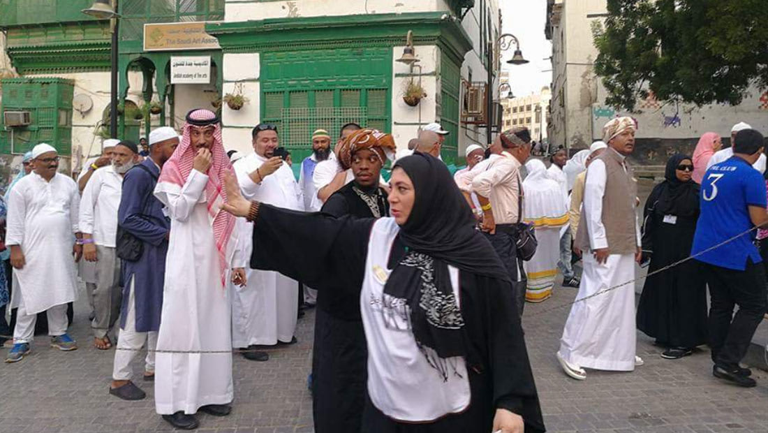 تعرّفوا إلى أول مرشدة سياحية سعودية.. ليست لوحدها وهناك الكثير غيرها!