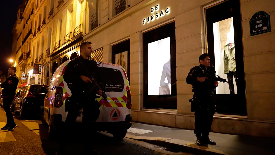 داعش يتبنى هجوم الطعن في باريس.. والمدعي العام: المهاجم هتف "الله أكبر"