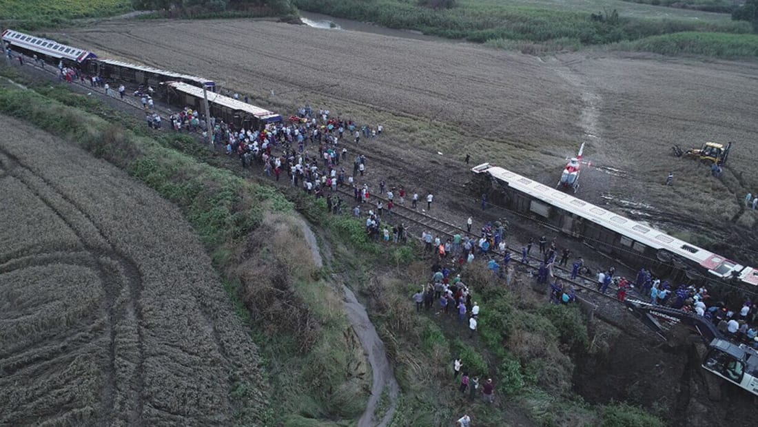 تركيا: ارتفاع عدد قتلى حادثة القطار إلى أكثر من 24