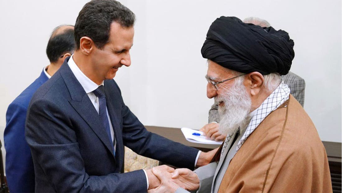 خامنئي وصفه بـ"بطل" العالم العربي.. تفاصيل أول زيارة للأسد إلى إيران منذ 2010
