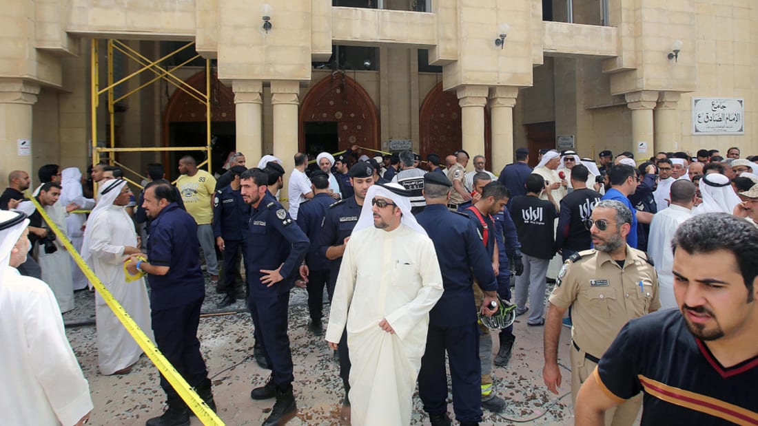 CNN داخل مسجد "الصادق" بالكويت تروي قصص الناجين والضحايا