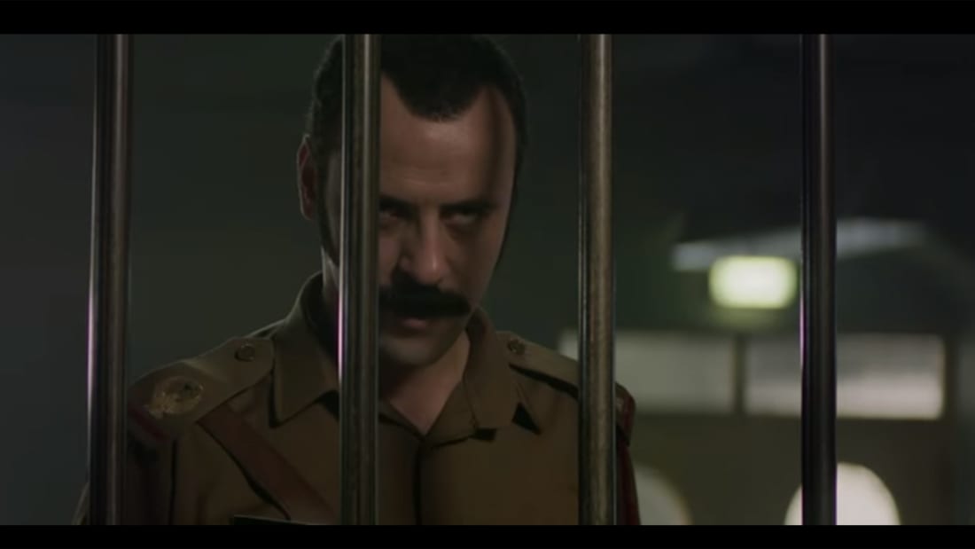 في فيلم "زنزانة" لماجد الأنصاري... سجين وسجّان وعبقرية الإثارة السينمائية
