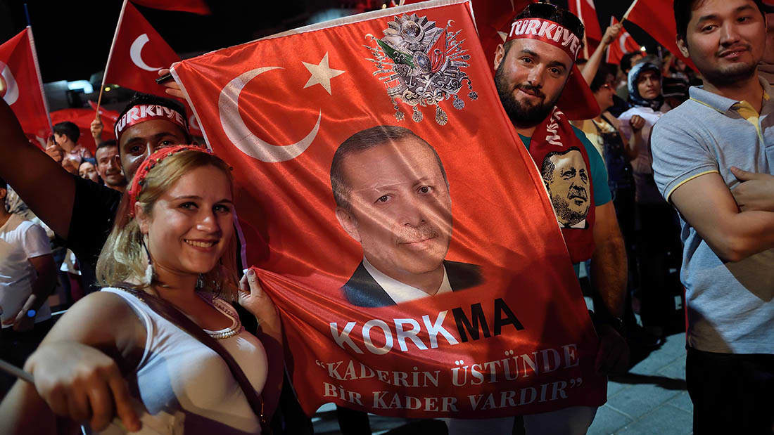 بالفيديو: عدسة CNN تنقل آثار محاولة الانقلاب في تركيا.. في بحث عن سبب فشله